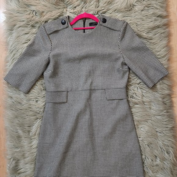 Zara Dresses & Skirts - Zara Womens A line B/W Houndstooth Small A line Dress